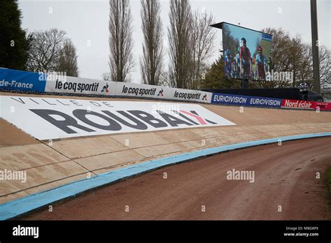 roubaix velodrome opening times